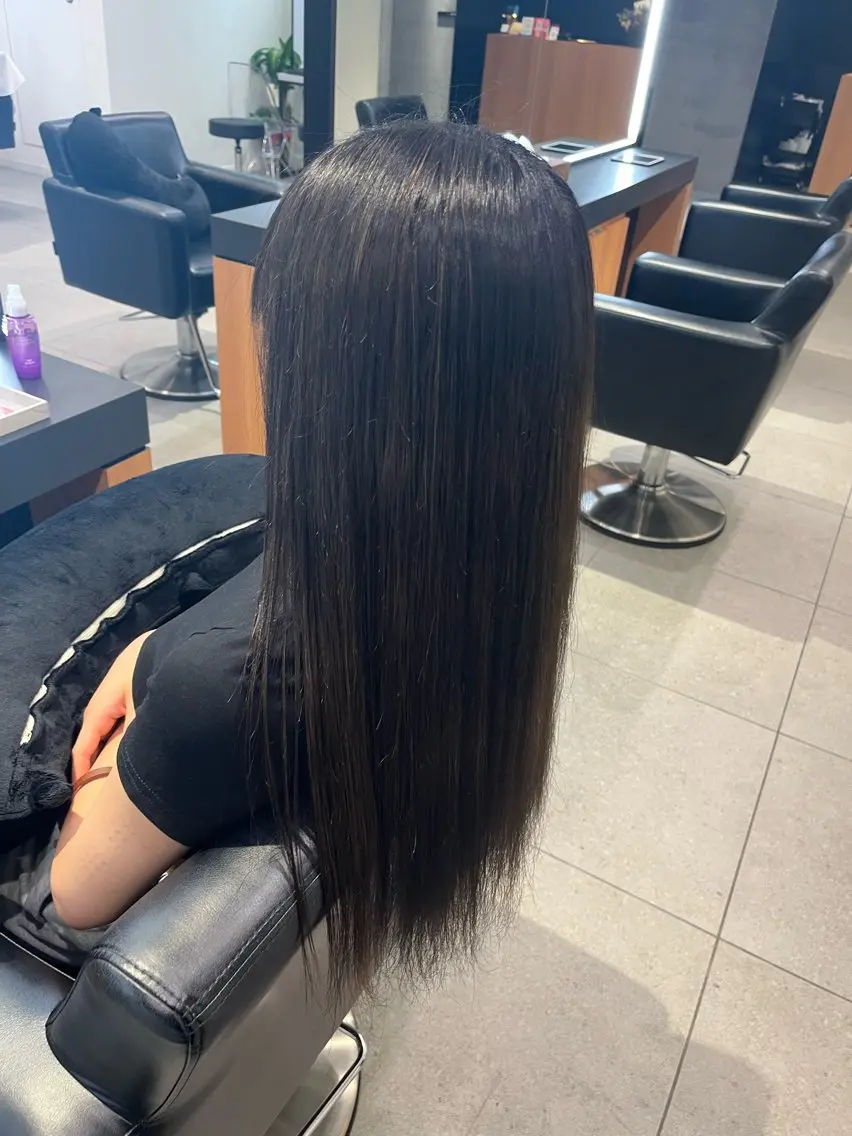 ロング カラー 黒髪 ERII /伏見 カットモデル募集中!のヘアスタイル