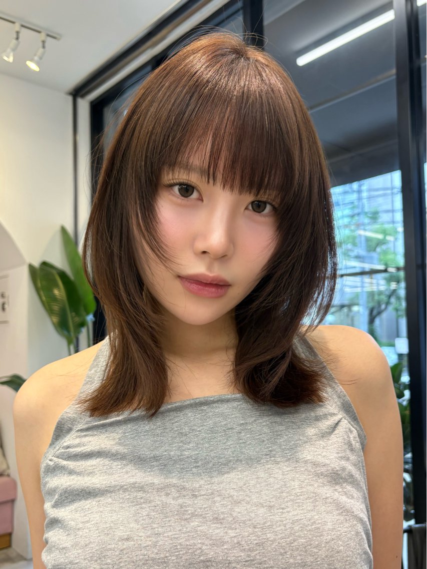 ミディアム レイヤーカット 小顔カット 縮毛矯正 カット 縮毛矯正 sand 大阪のヘアスタイル