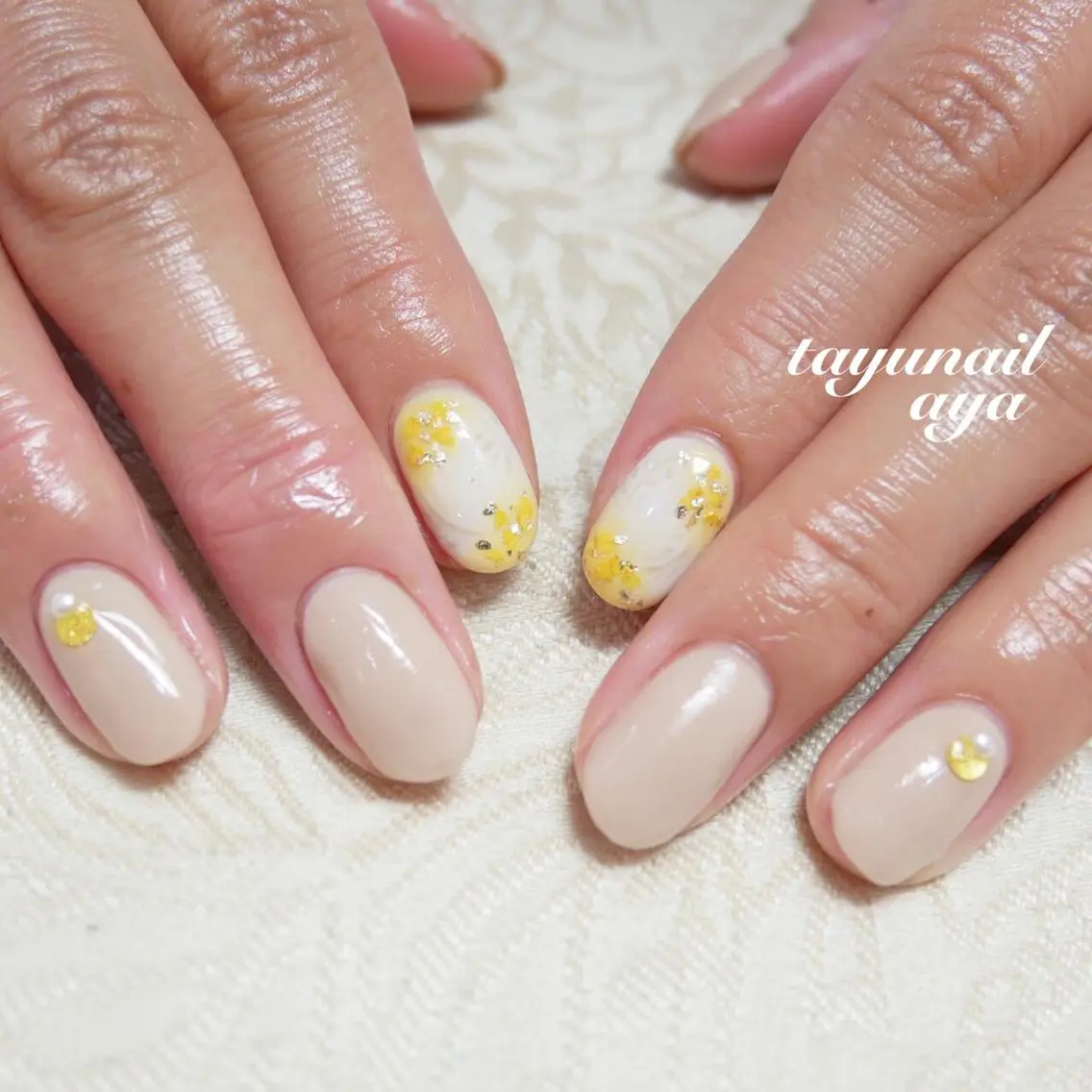 ネイル ブルー 春ネイル 冬ネイル 黄色 ネイルサロン 【たゆnail】のネイルデザイン