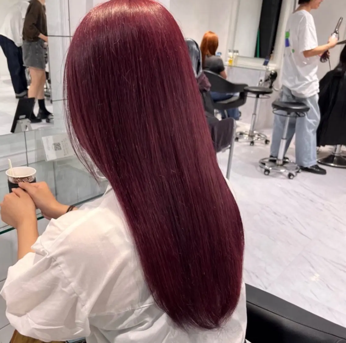ロング カラー 🫧うる艶トレンド 🫧透明感カラーのヘアスタイル