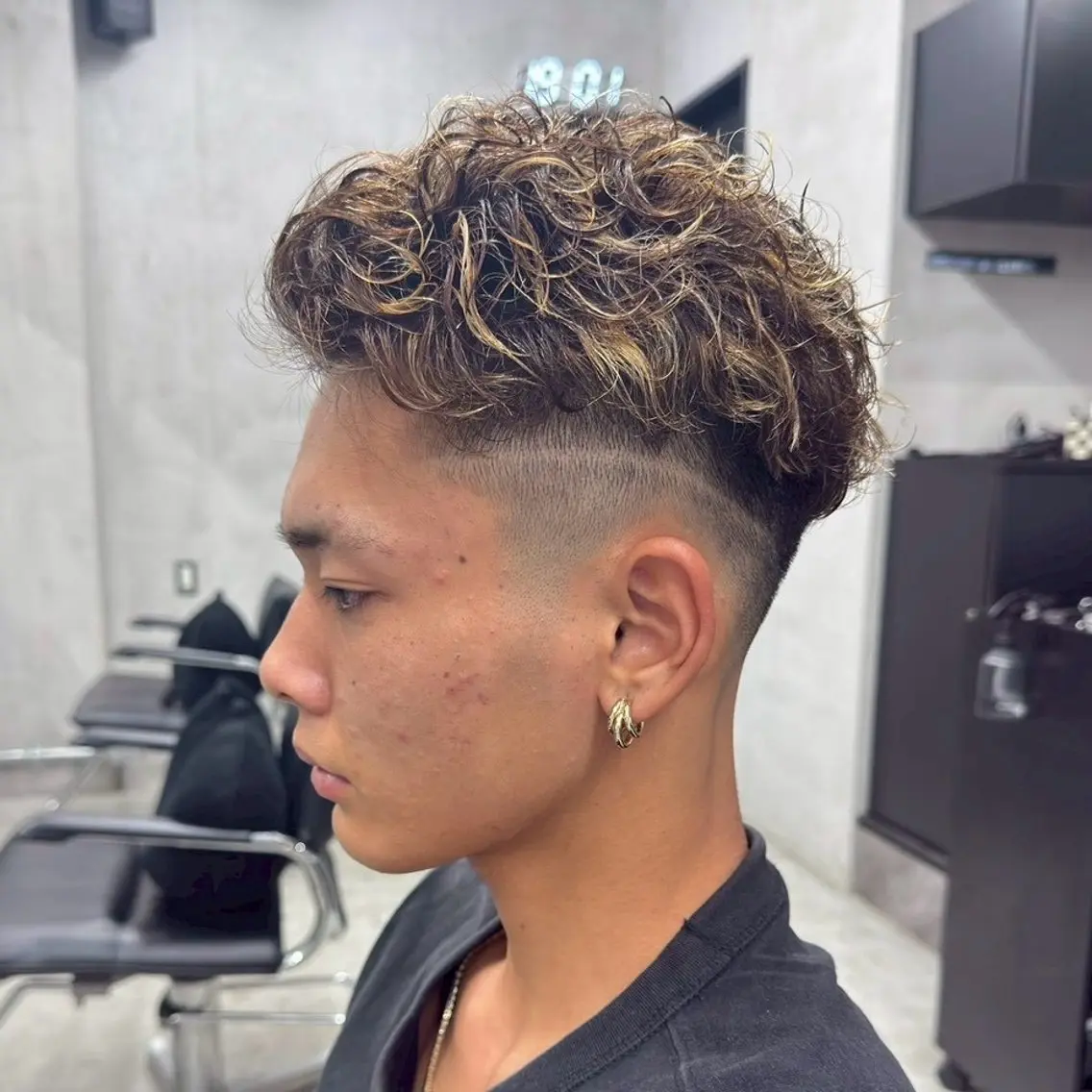 【🔥差がつくイメチェン】ツイスパ×ハイライトメッシュ+メンズカット¥15,000(通常¥25,000 → 40%OFFの写真
