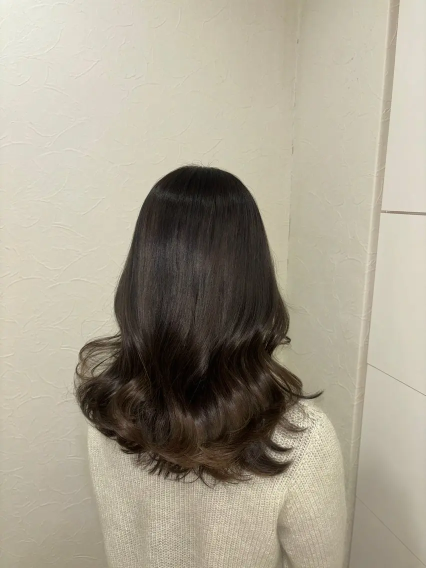 セミロング カラー ヘアカラー トリートメント Mei🎀 eye & hairのマツエク・マツパデザイン