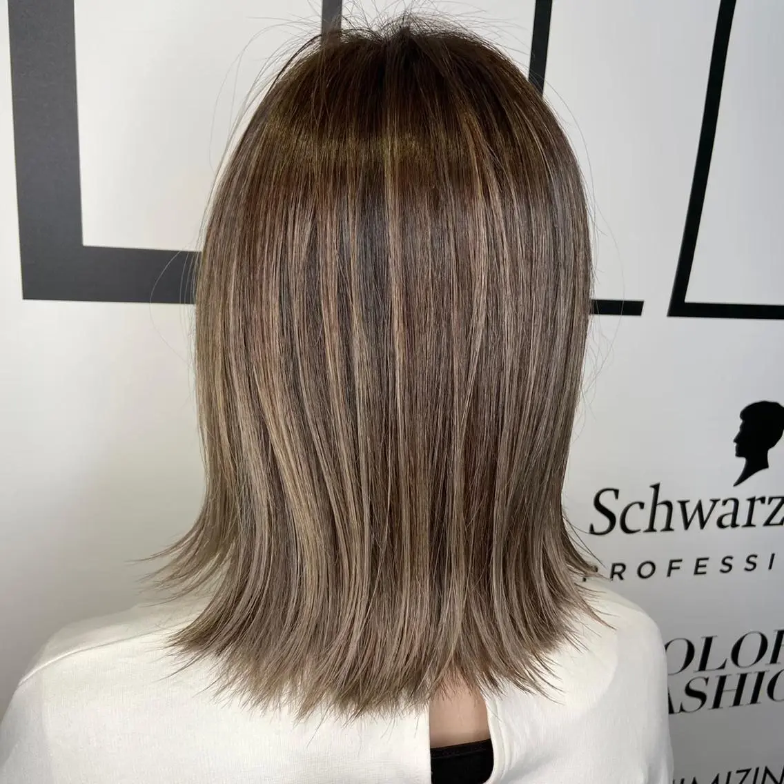 ミディアム ハイライト 山本 夏未のヘアスタイル