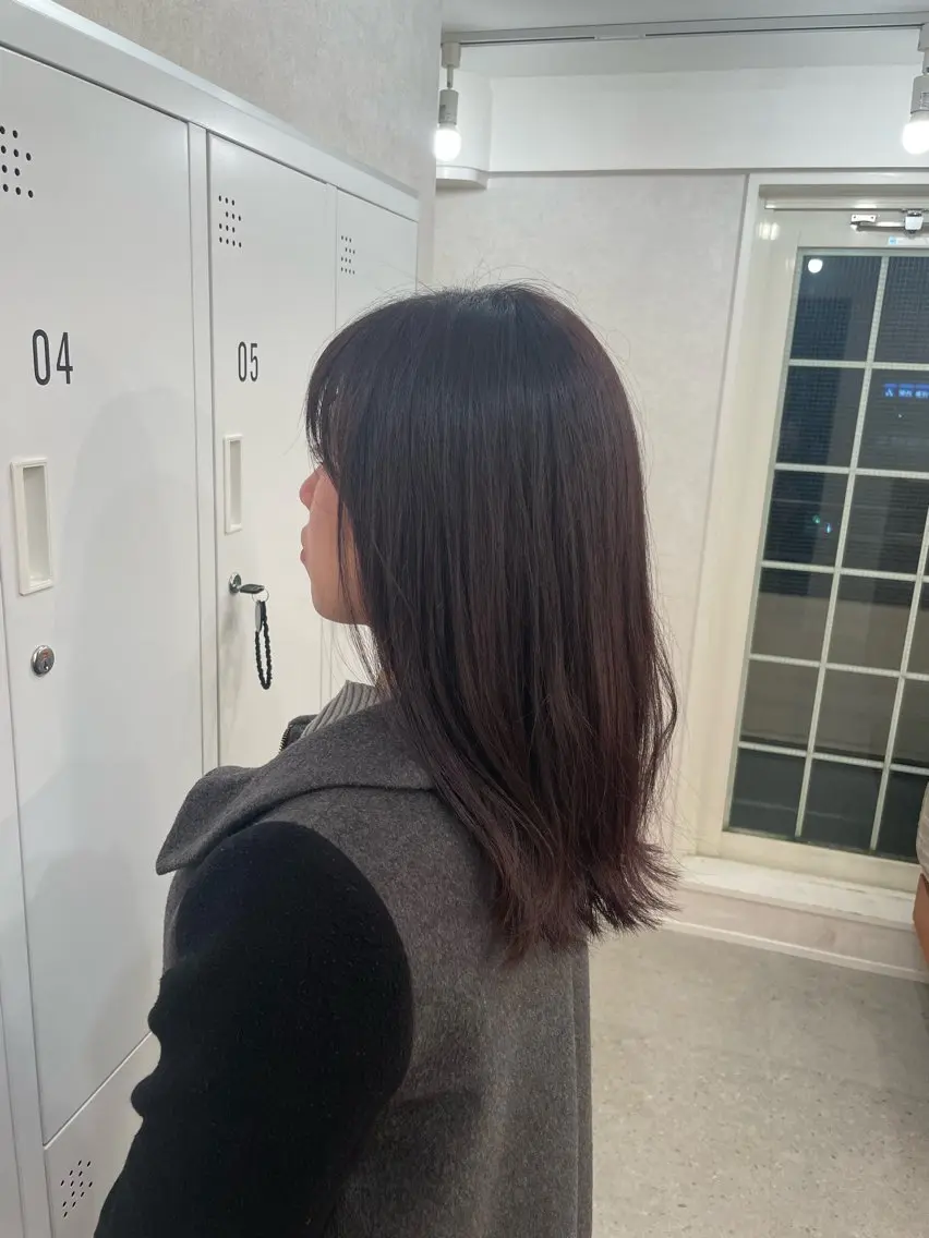 ロング カラー ブラウンカラー カシス ロング サイドバング 植原 遥夏のヘアスタイル