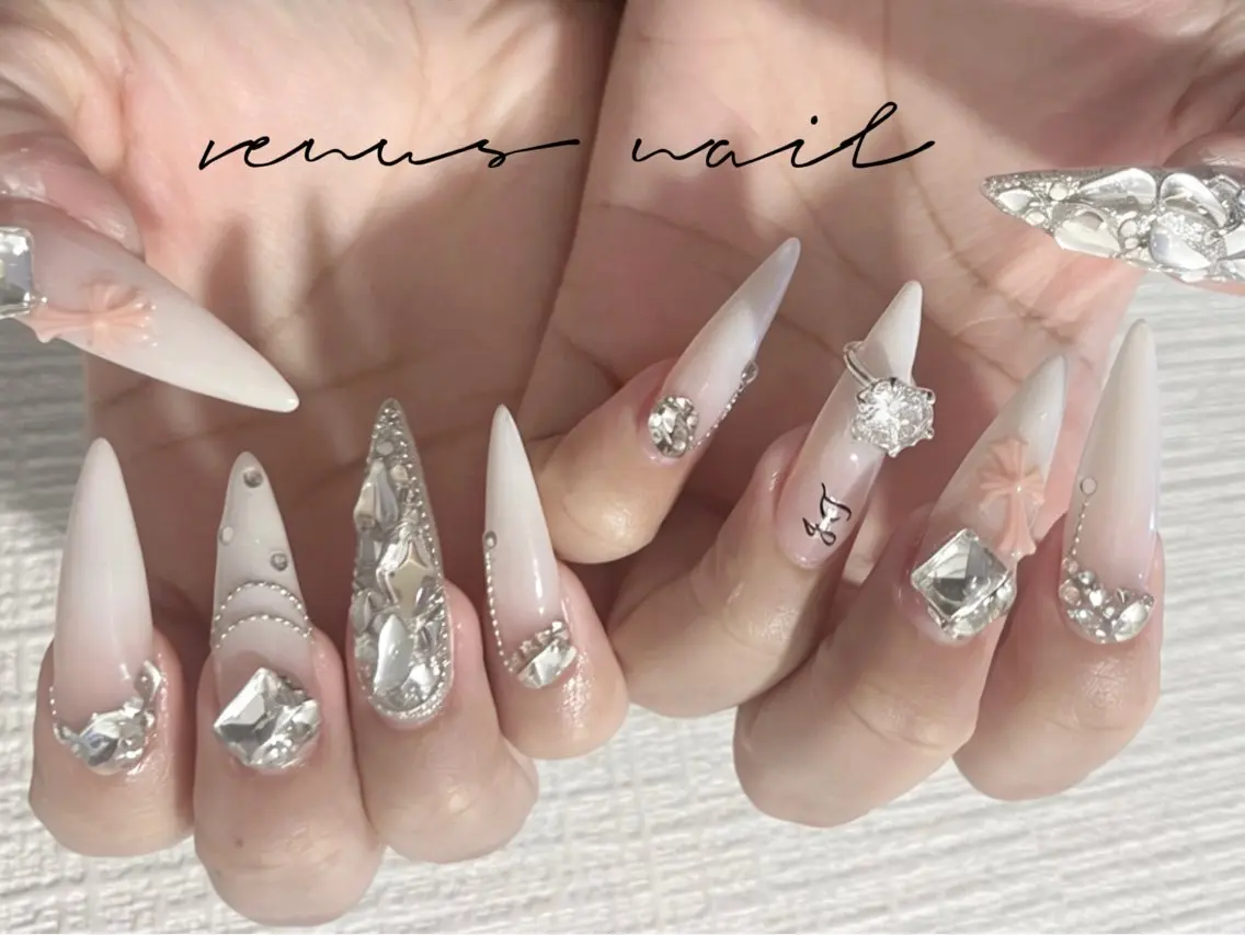 ネイル ストーンネイル ハンドネイル Venus nail チップ長さだし専門店のネイルデザイン