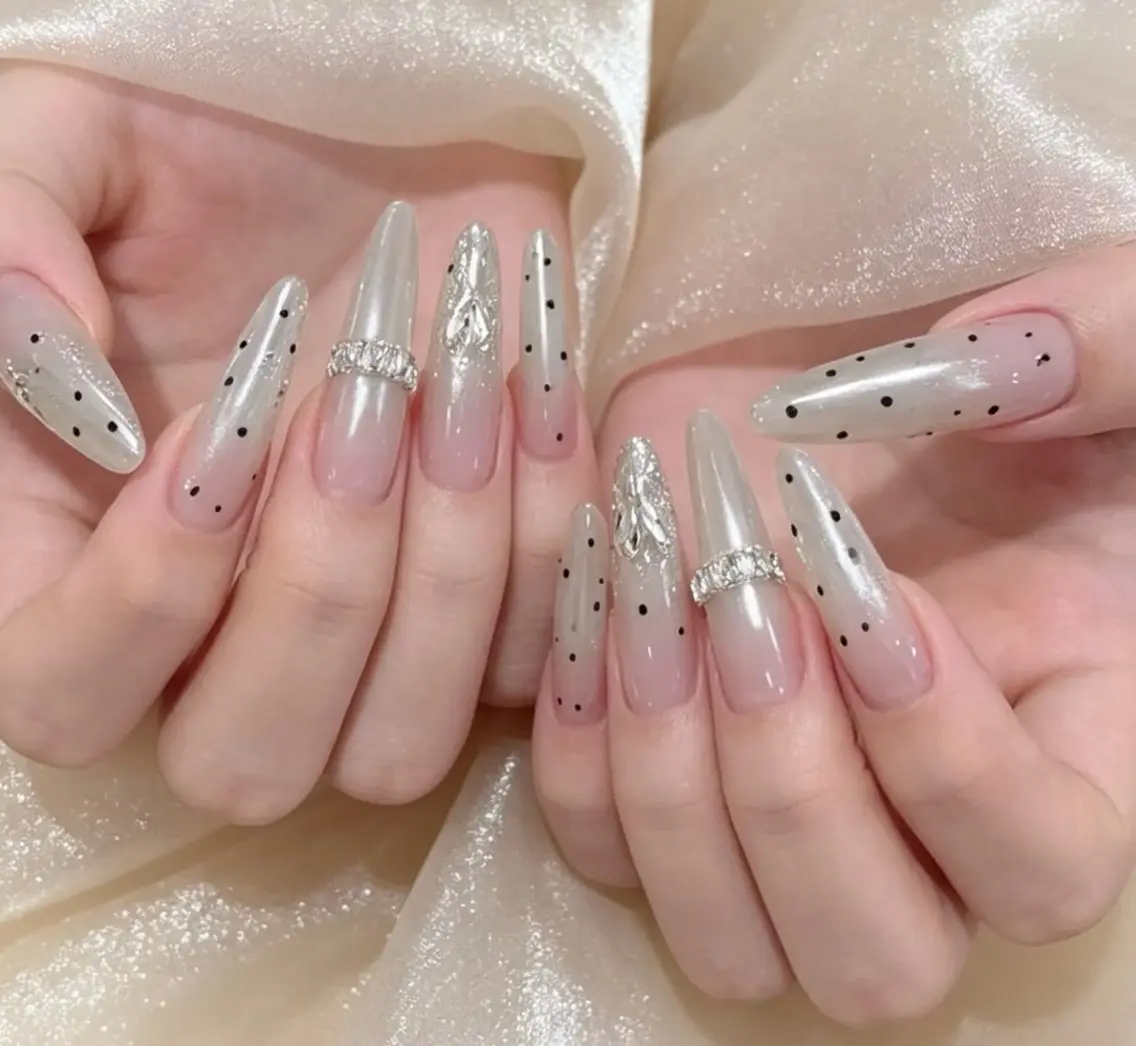 ネイル ハンドネイル Luvia Ginzaのネイルデザイン