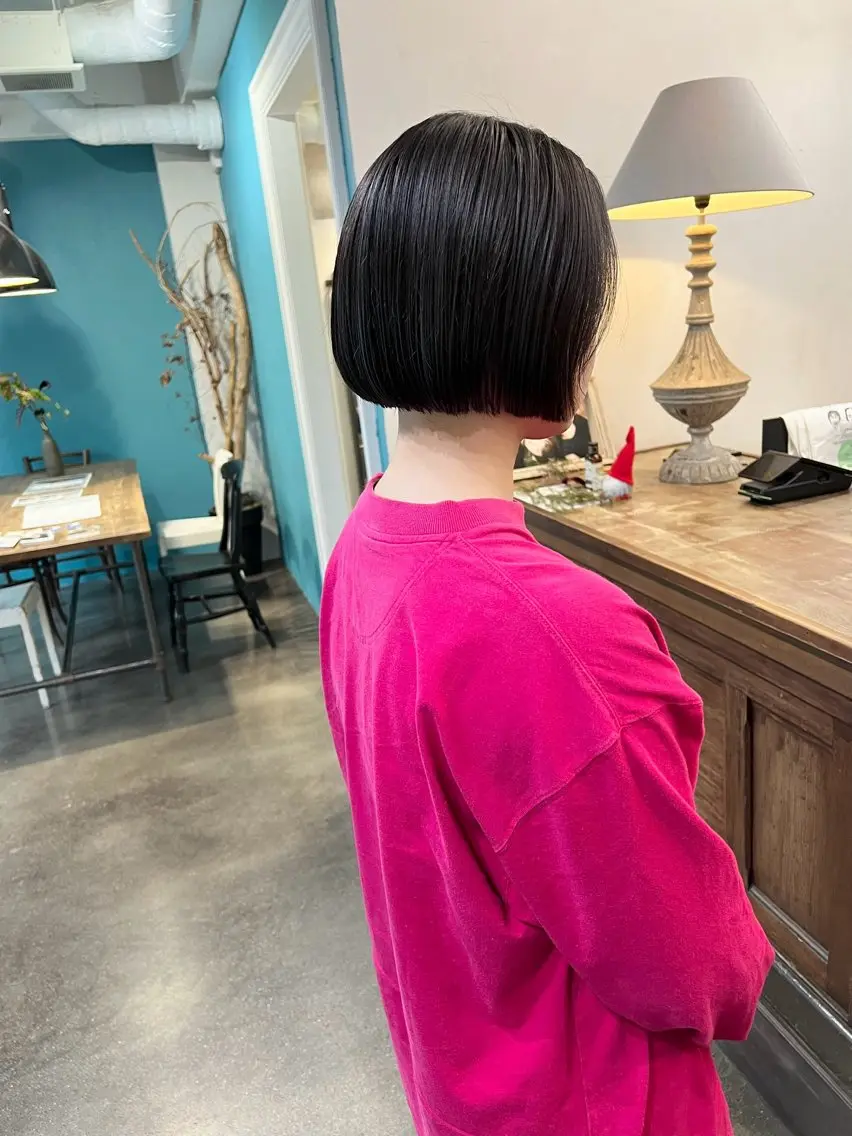 ショート カラー ダークグレー ダークグレージュ グレージュ ハイライトカラー ボブ カット ヘアカラー 千葉 郁也のヘアスタイル