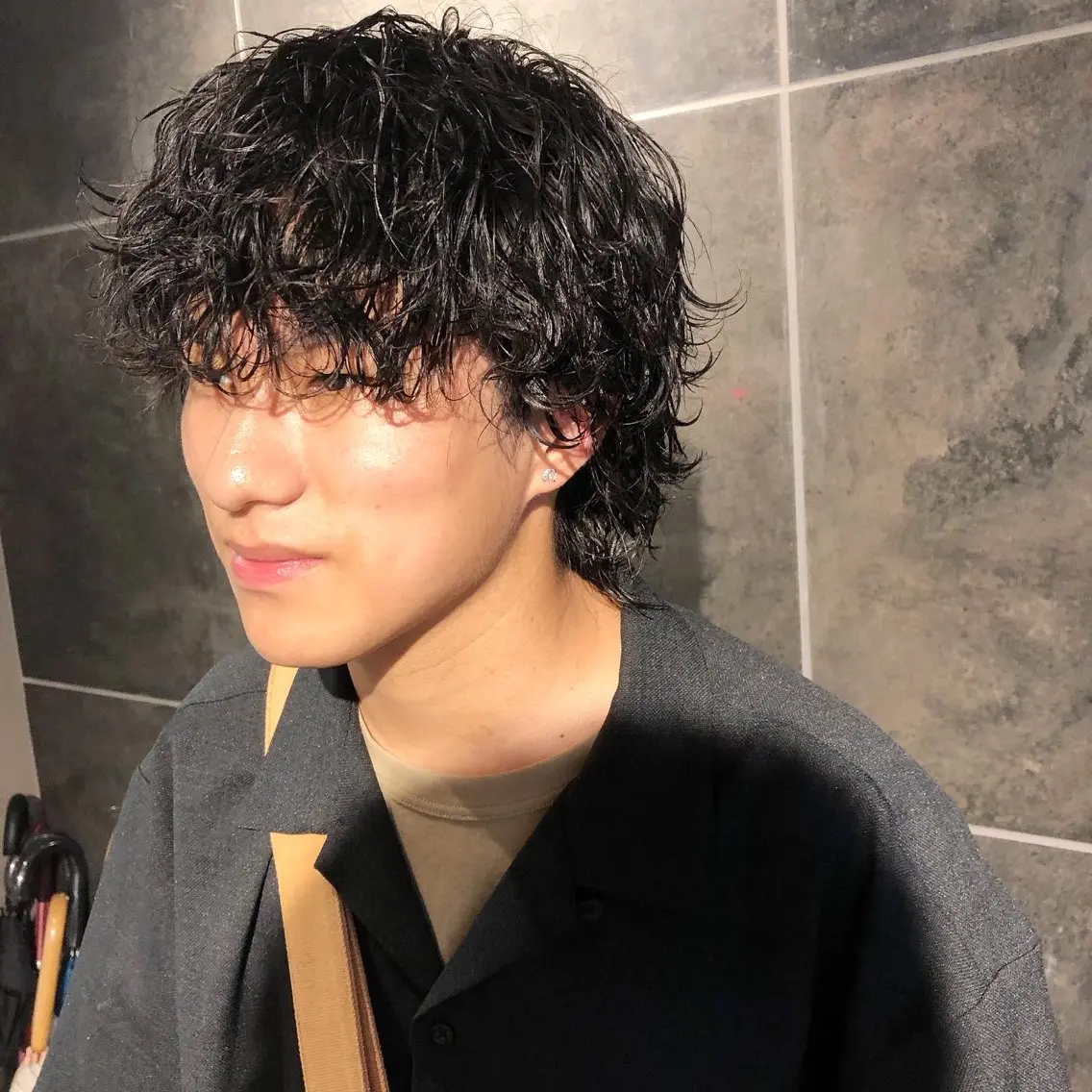 パーマ ヘアアレンジ メンズ メンズパーマ 波巻きパーマ メンズウルフカット ウルフカット カット パーマ トリートメント ヘアセット メンズ特化✂️栗原 侑也のヘアスタイル