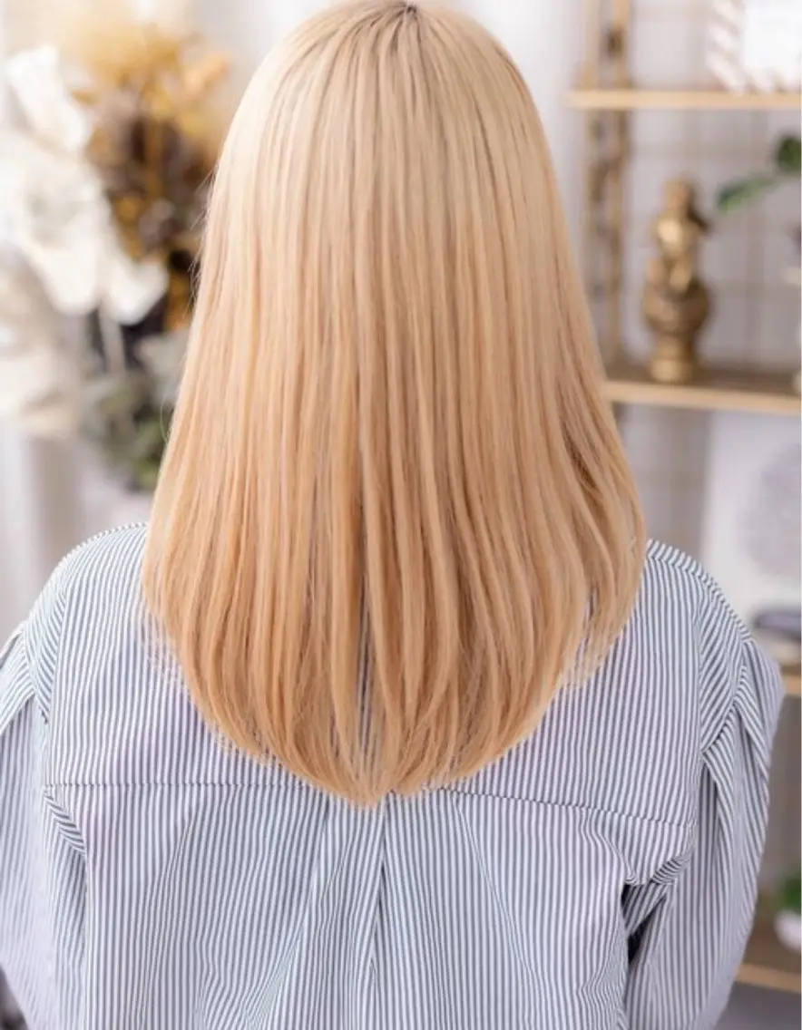 セミロング カット 松山 彩香のヘアスタイル