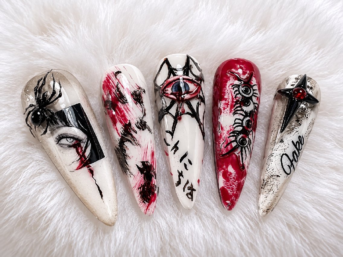ネイル アートネイル ハロウィン ロングネイル 持ち込み 赤色 ハンドネイル 高山ルコ(NAIL) 店長のネイルデザイン