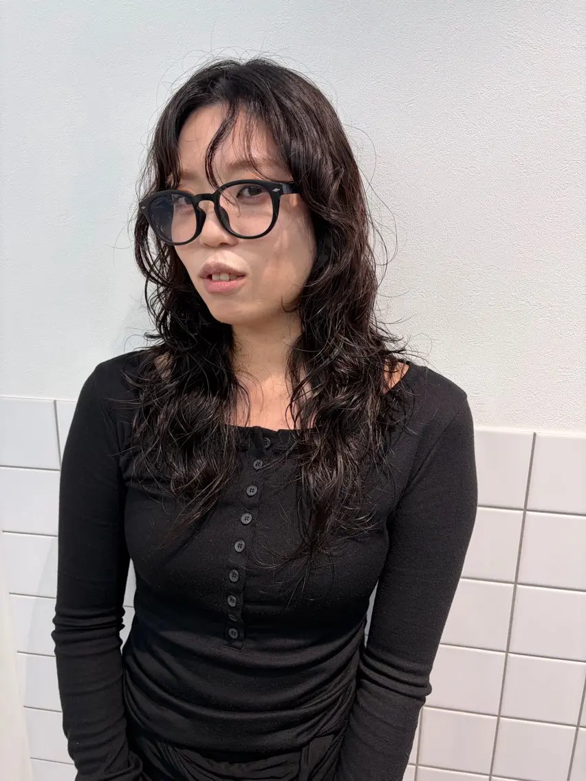 ロング パーマ 堤 麻衣子のヘアスタイル