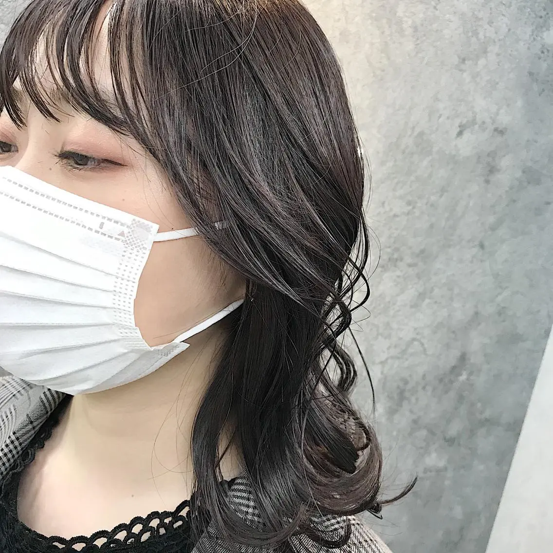 ミディアム 韓国風ヘア オルチャンヘア カット ヘアカラー トリートメント 所渉/韓国レイヤー /ウルフカットのヘアスタイル