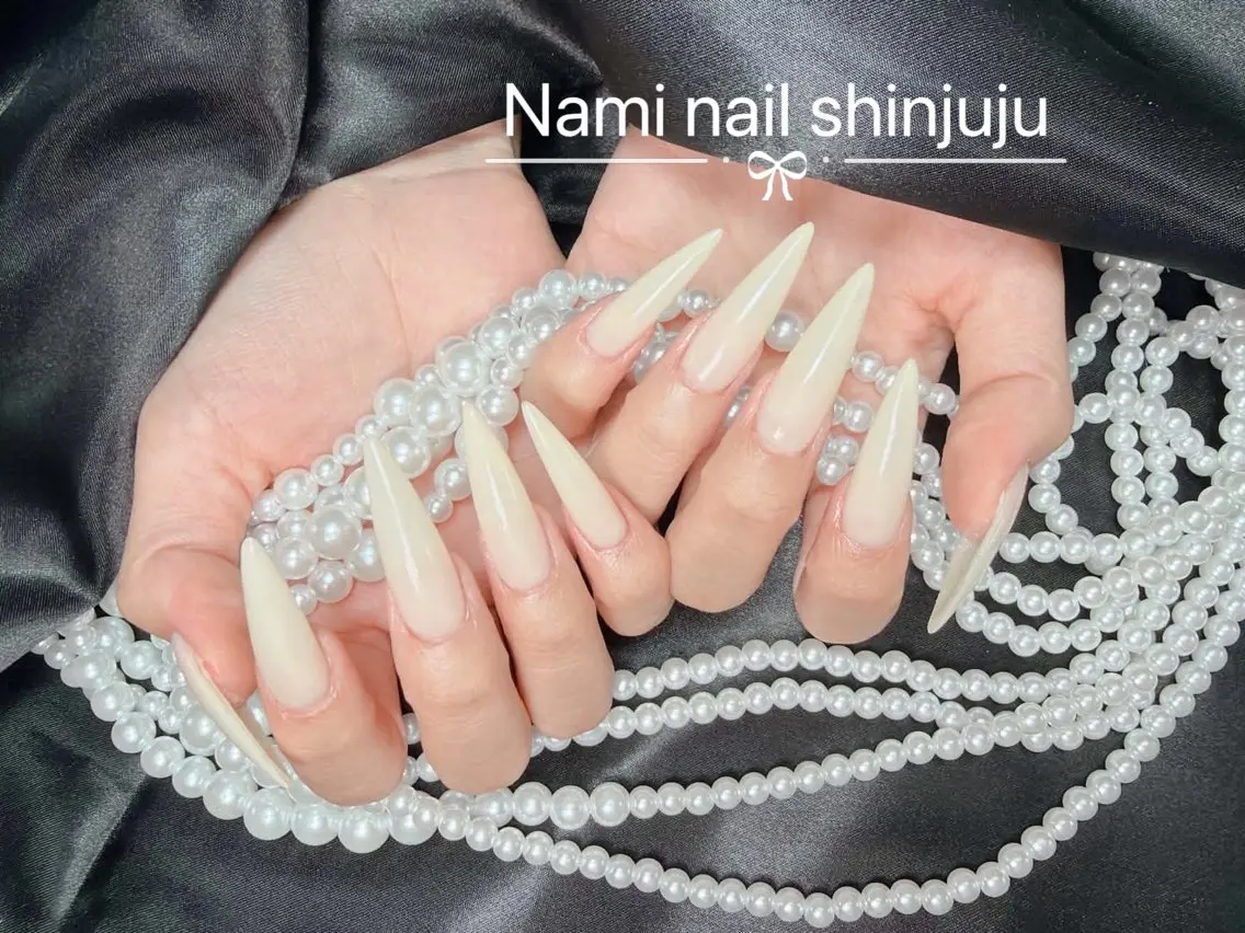 ネイル 長さ出し ガーリー 韓国ネイル ロングネイル 持ち込み ハンドネイル Nami nail salonのネイルデザイン