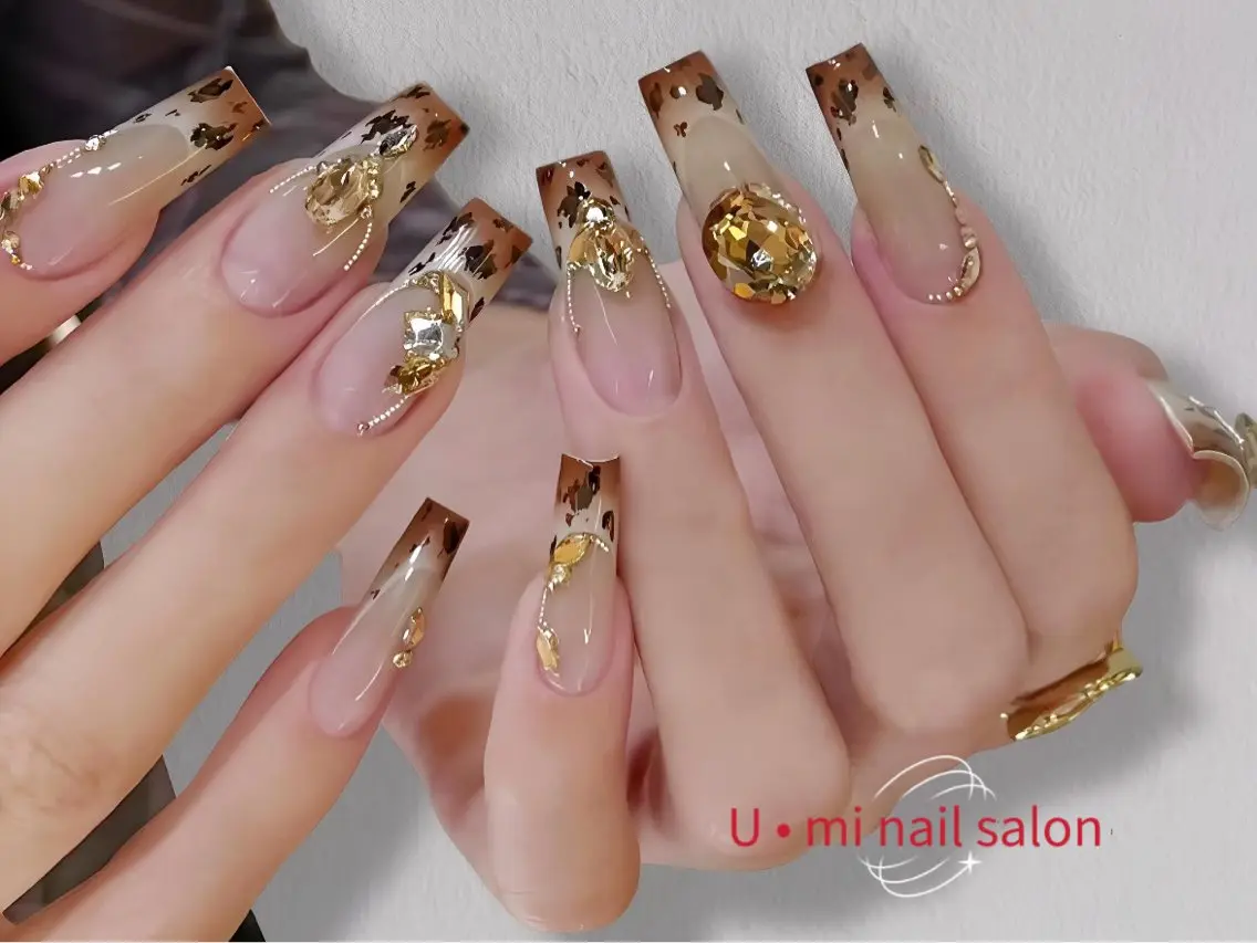 ネイル UMI ネイルサロン新宿🎀のネイルデザイン