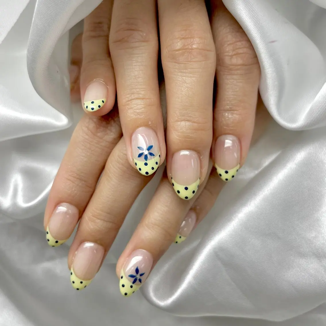 セミロング ハンドネイル Bianca美浜店 Hanaのネイルデザイン
