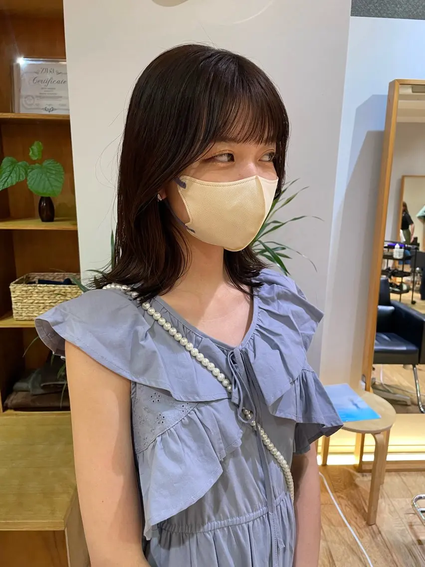 ミディアム カット 大橋 芽衣のヘアスタイル