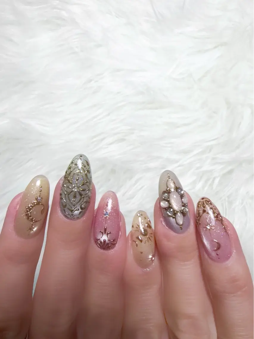 ネイル アートネイル マグネットネイル ストーンネイル ハンドネイル Nailsalon E's cafeのネイルデザイン