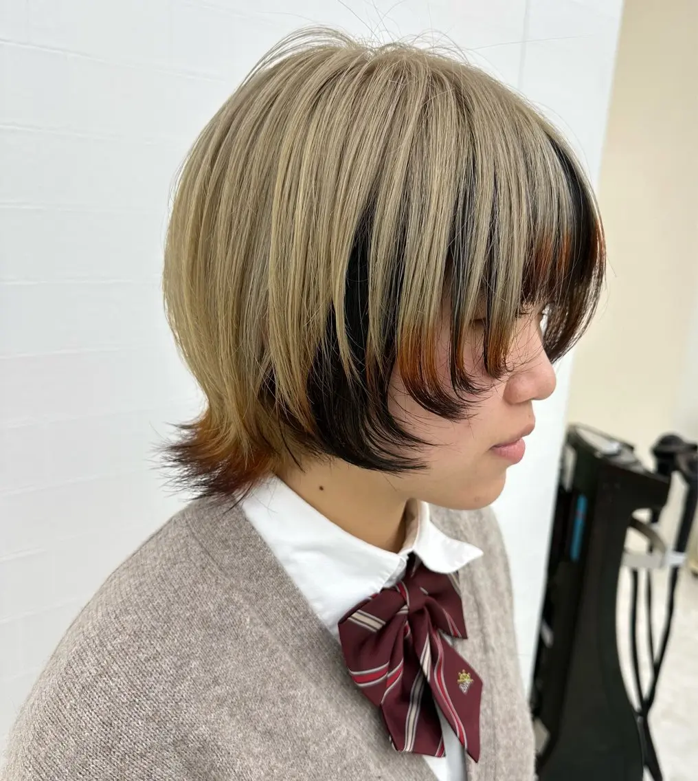 ミディアム カラー ベージュカラー ブリーチ 狐カラー 中川 茜里のヘアスタイル