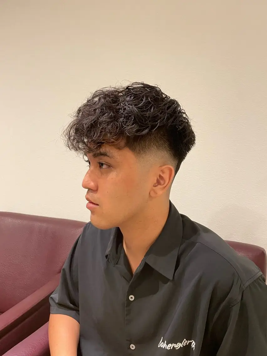 パーマ メンズ ラローサ ヨシオのヘアスタイル