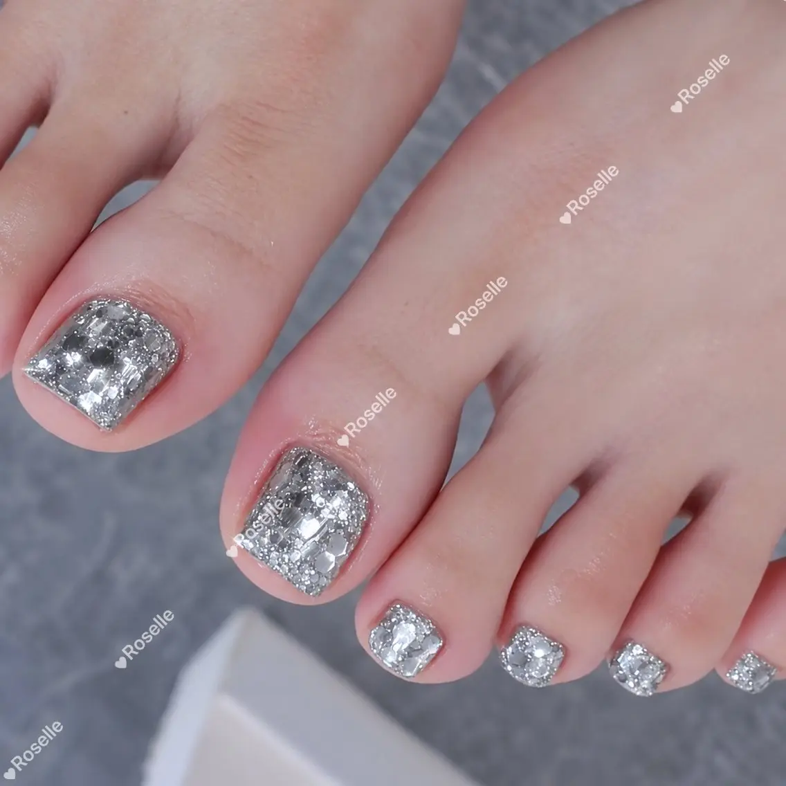 ネイル フットネイル ROSELLE REIKAのネイルデザイン