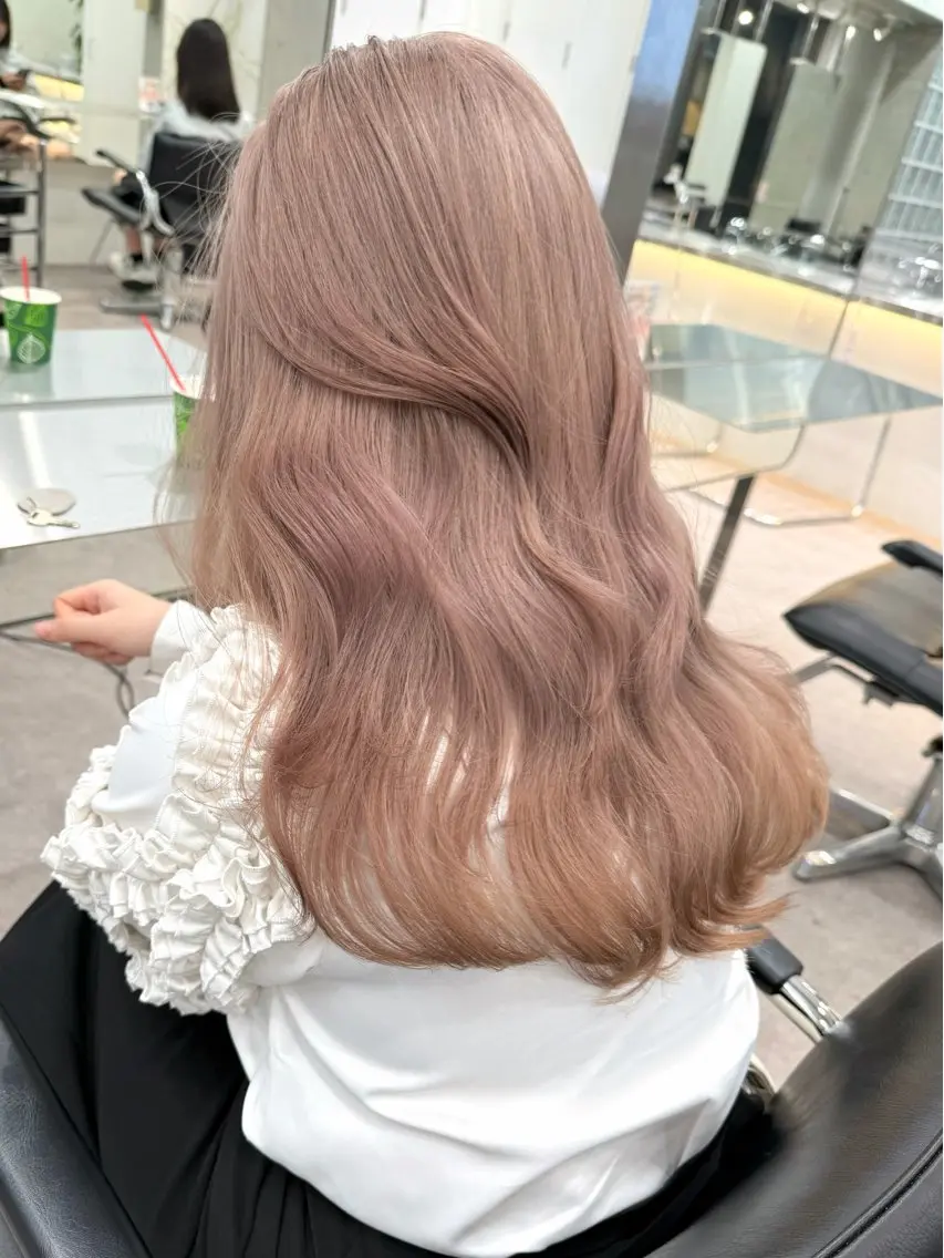 ロング トリートメント ミルクティーベージュ レイヤー/あげは🎀のヘアスタイル