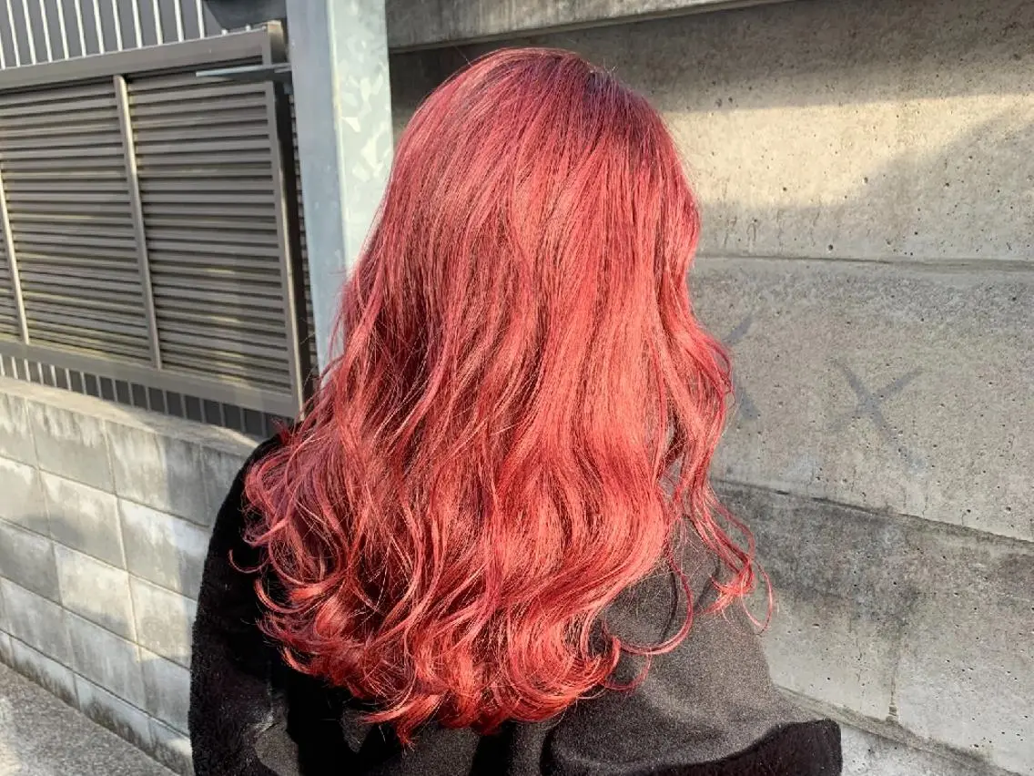 カラー ロング ブリーチ ピンクカラー Stirmaison RYUSEIのヘアスタイル
