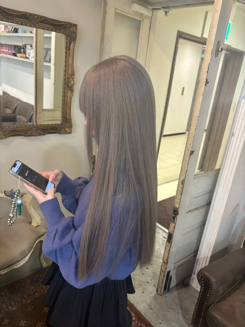 セミロング カラー ヘアアレンジ グレージュ アイスグレージュ ヘアカラー トリートメント ヘアセット ☂️カトウ ケイゴ☂️のヘアスタイル