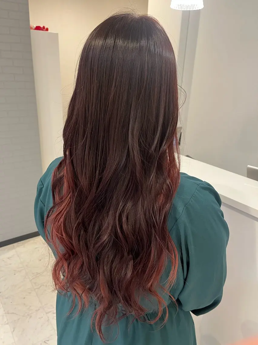 ロング カラー ヘアカラー 山中 真紫のヘアスタイル