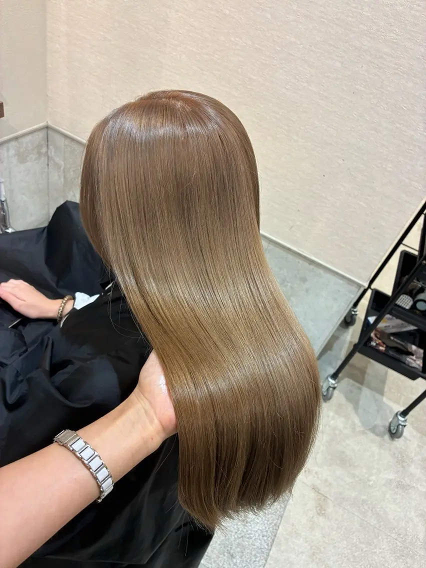 【ブリーチメニュー】 ケアブリーチ×透明感カラー17.500円→13.500円の写真