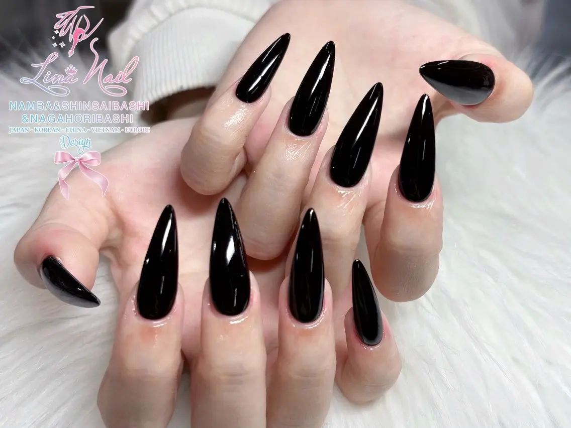 セミロング ハンドネイル Linanail Nambaのマツエク・マツパデザイン