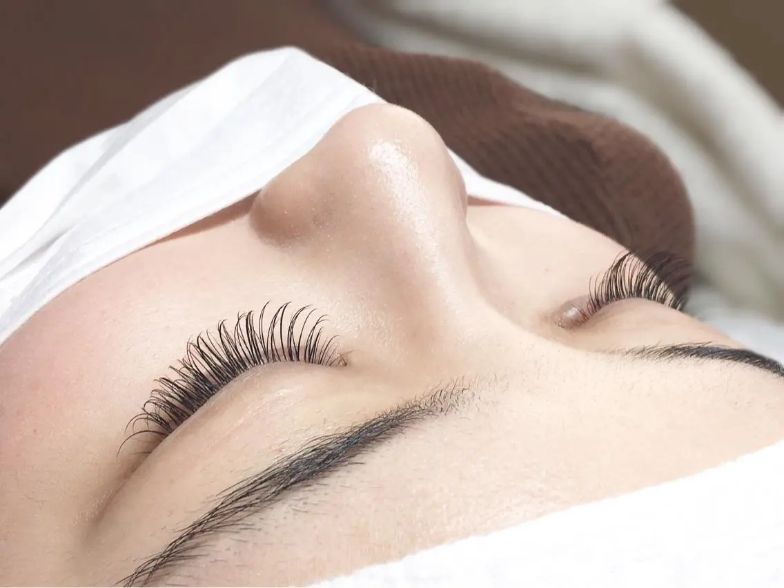 ミディアム カラー パーマ ヘアアレンジ メンズ キッズ ネイル マツエク・マツパ マツエク brille ~eyelash~のヘアスタイル