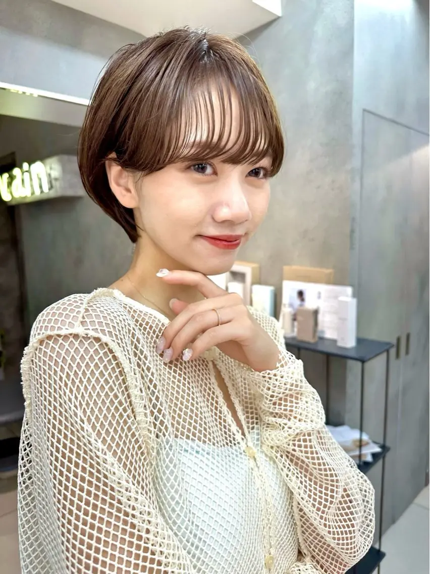 毛先が曲がるショート矯正(巻ける/地毛風/シャキンとしない自然な仕上がり/ブリーチ矯正/美髪矯正/酸熱トリートメント)の写真