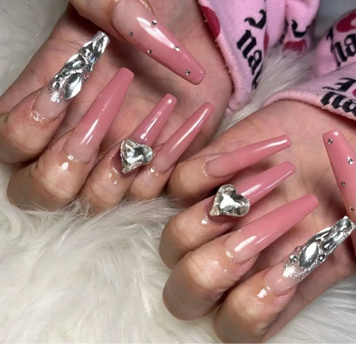 ネイル ハンドネイル Rureri .のネイルデザイン