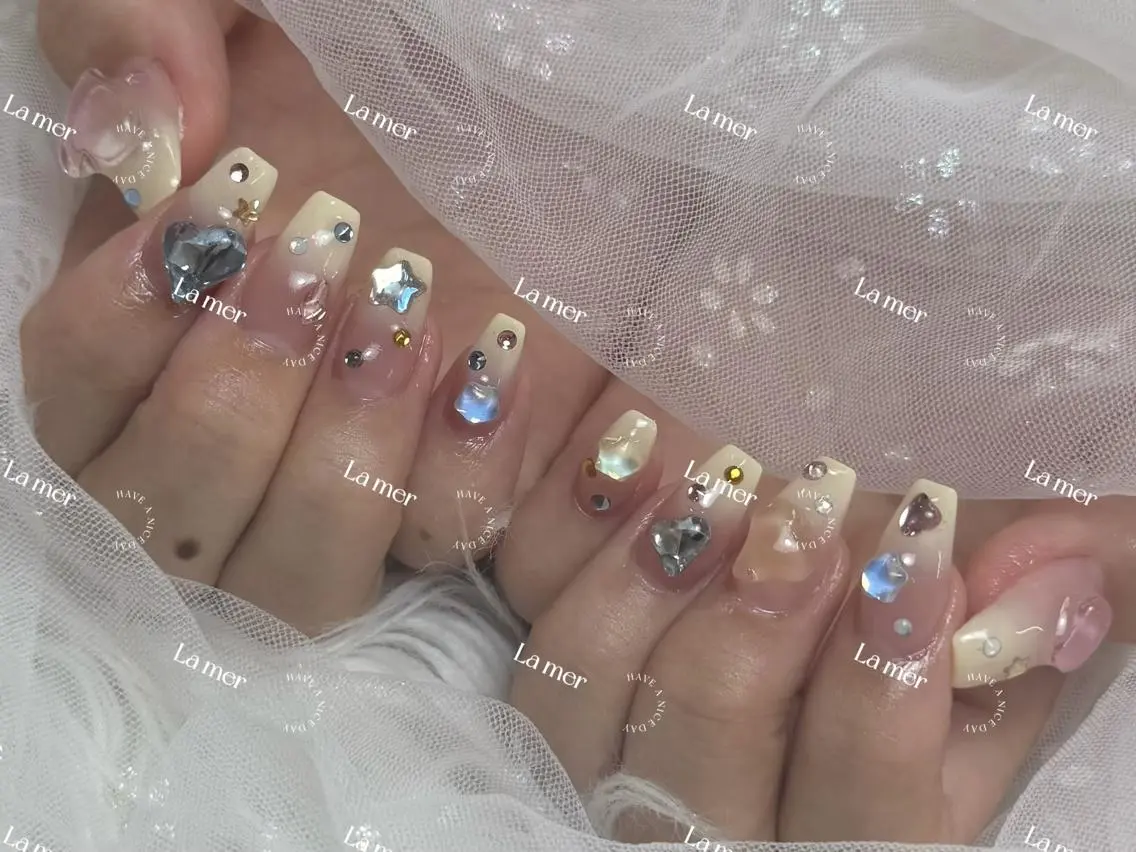 ネイル hikikibyee ♡のネイルデザイン