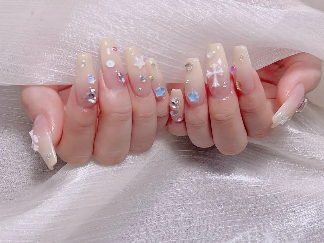 ネイル ハンドネイル KARI ネイルサロンのネイルデザイン