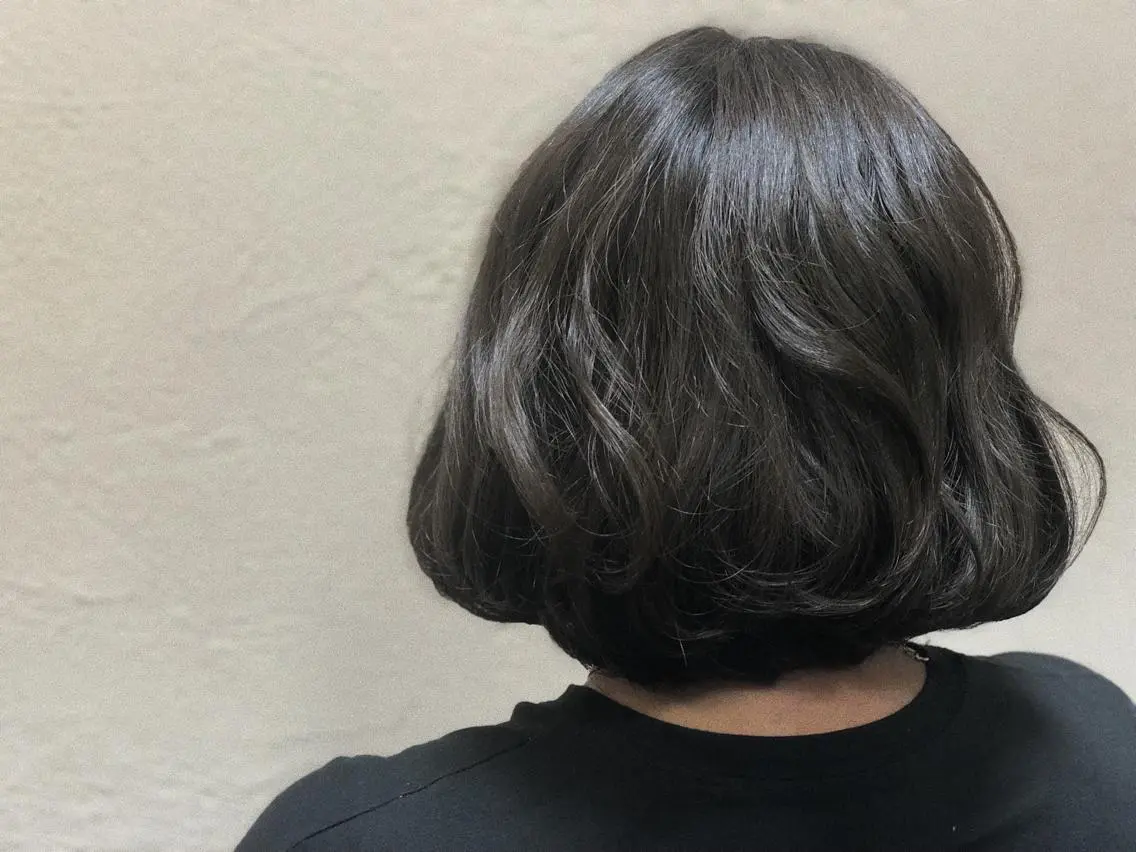 ミディアム カラー ネイビーカラー Snaly カラー特化ページのヘアスタイル