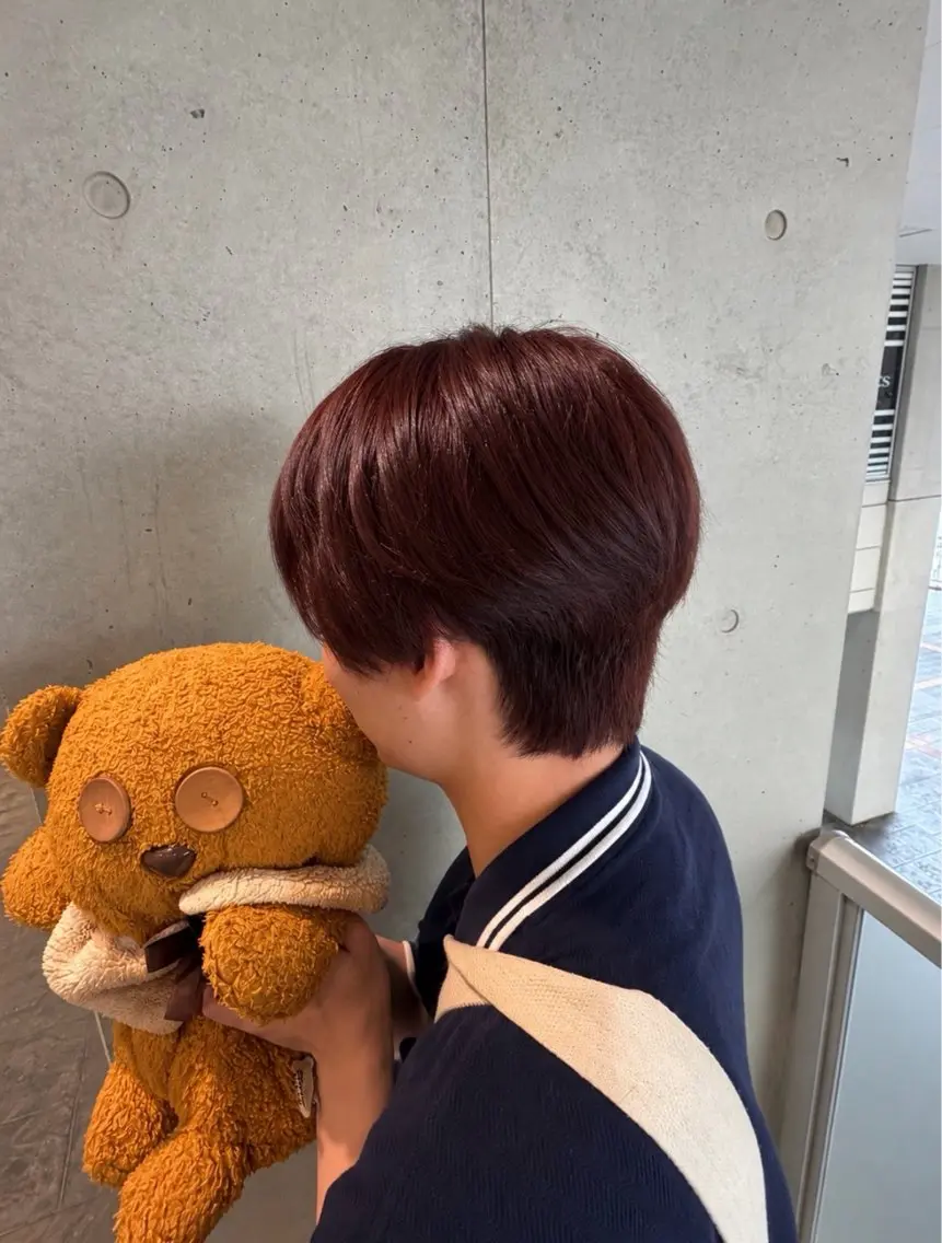 カラー メンズ センターパート レッドカラー カット ヘアカラー トリートメント カットカラーモデル /募集中🩵かれんのヘアスタイル