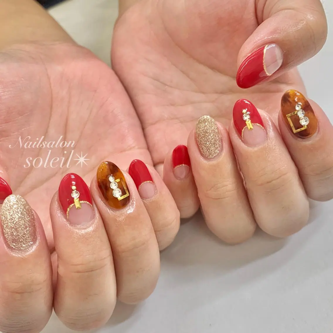 ネイル べっ甲ネイル フレンチネイル 粟津 美紀のネイルデザイン
