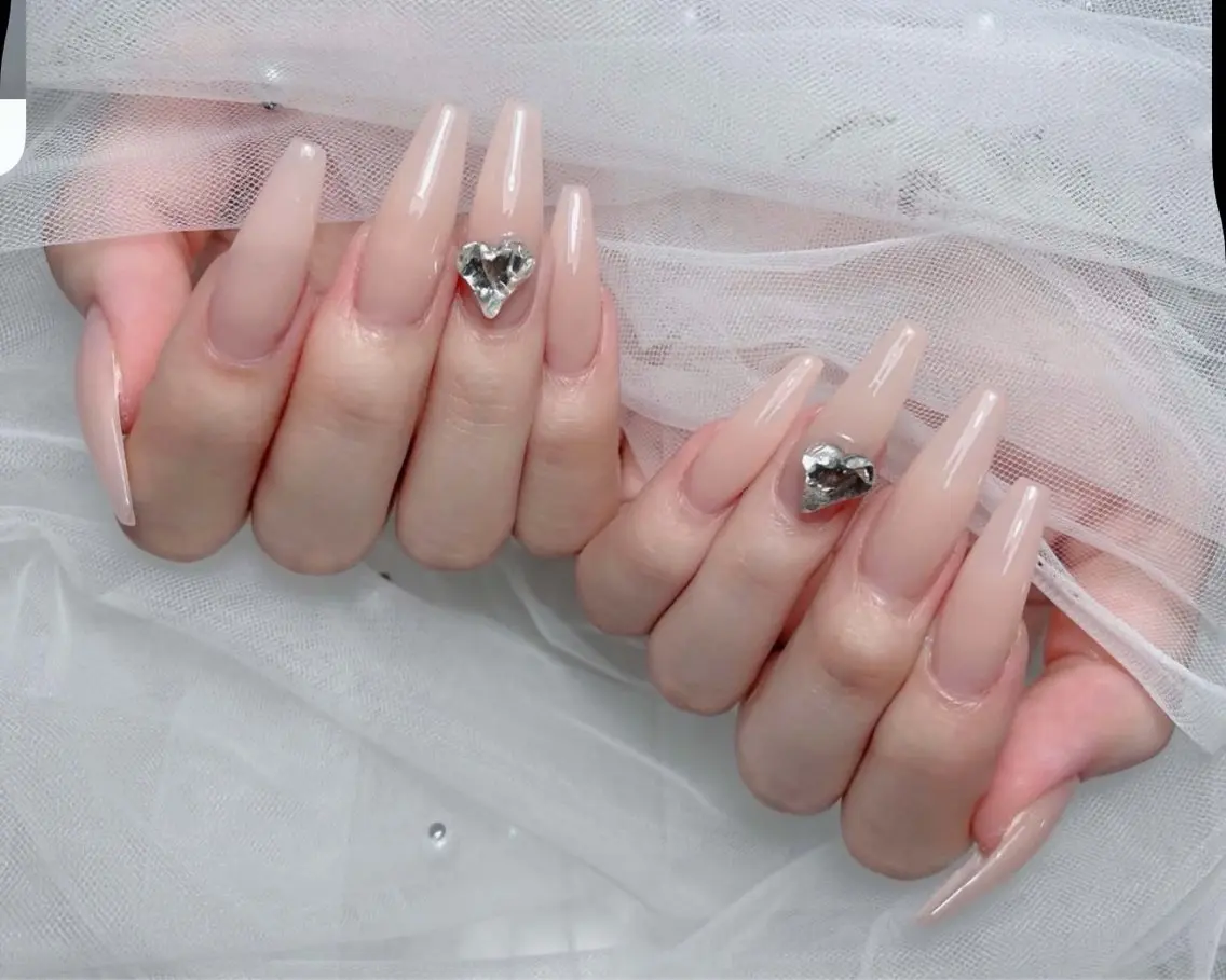 ネイル LUMI NAILのネイルデザイン