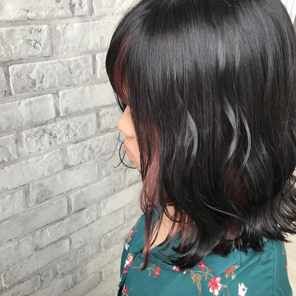 ミディアム カラー デザインカラー ピンクカラー カット ヘアカラー Oopsレイヤー 加藤澄都のヘアスタイル