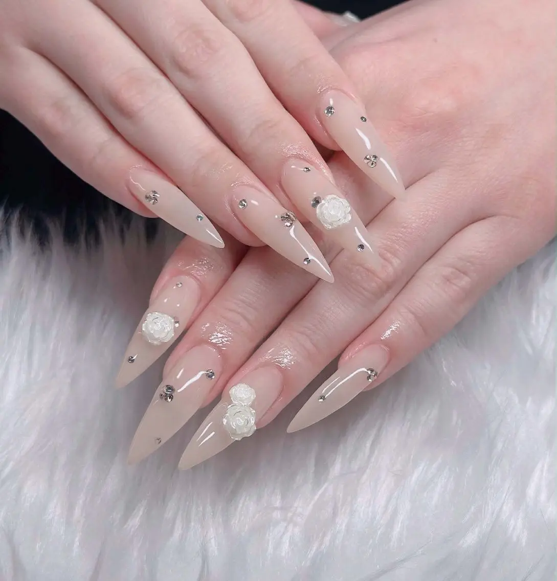 ネイル チークネイル フレンチネイル キラキラネイル 韓国ネイル マグネットネイル ハンドネイル Buruberii hbaby nailのネイルデザイン