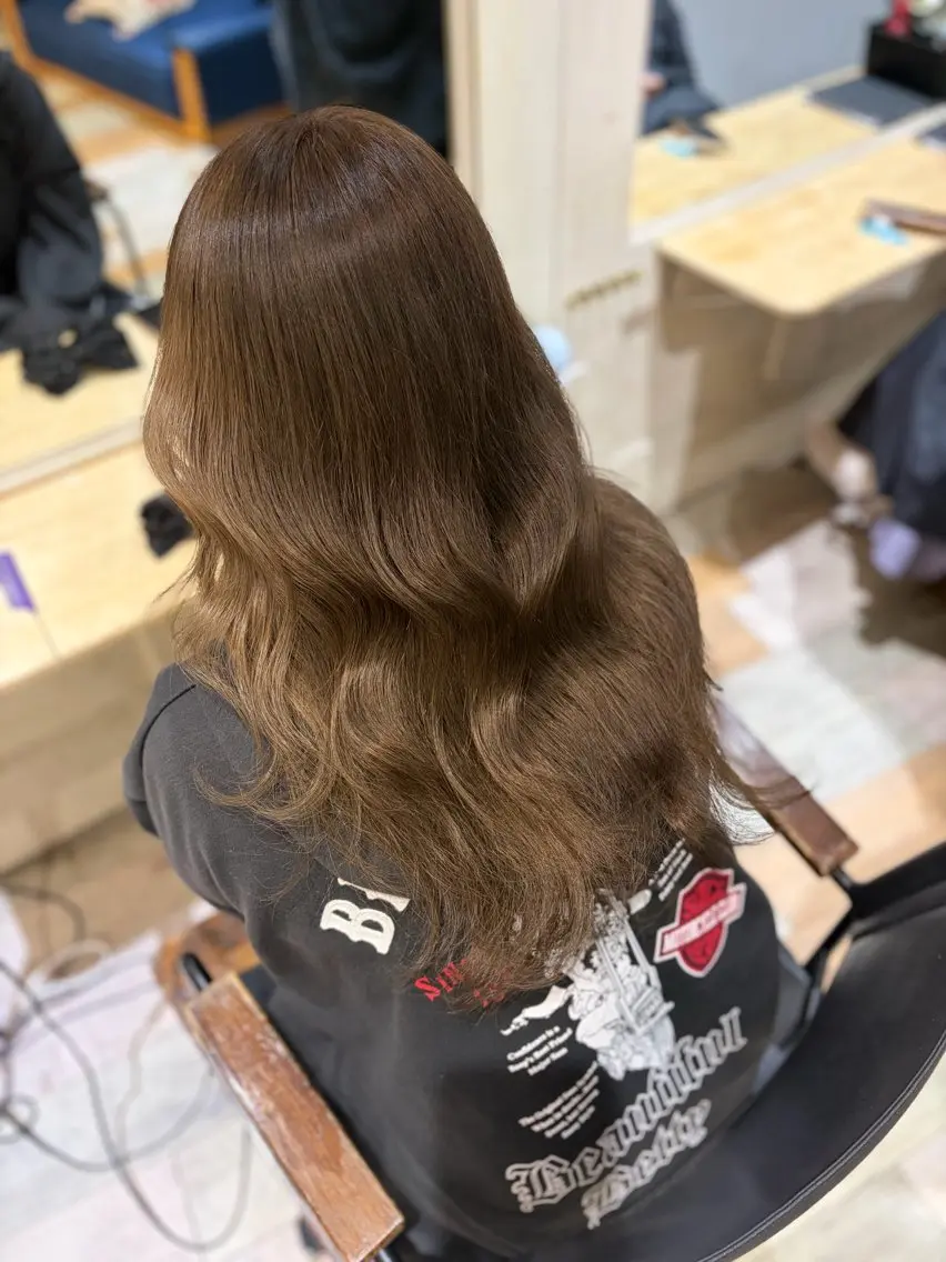 ロング ヘアカラー 💜🦋 COCONA🦋💜のヘアスタイル