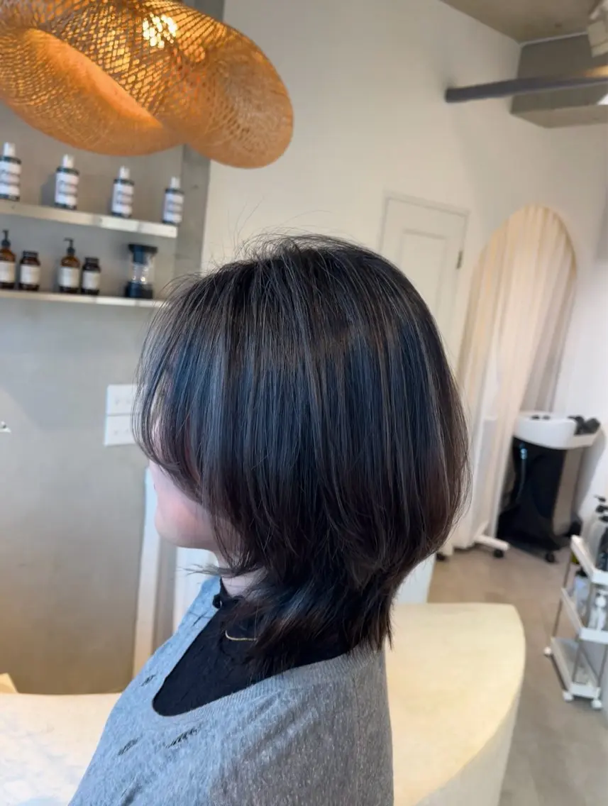 ミディアム ハイライト カット ヘアカラー トリートメント 早稲田 千尋のヘアスタイル