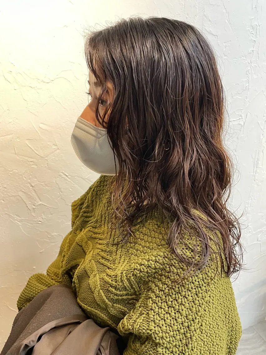 セミロング パーマ セミロングパーマ レイヤーカット カット パーマ phiphi. 【ピピ】のヘアスタイル