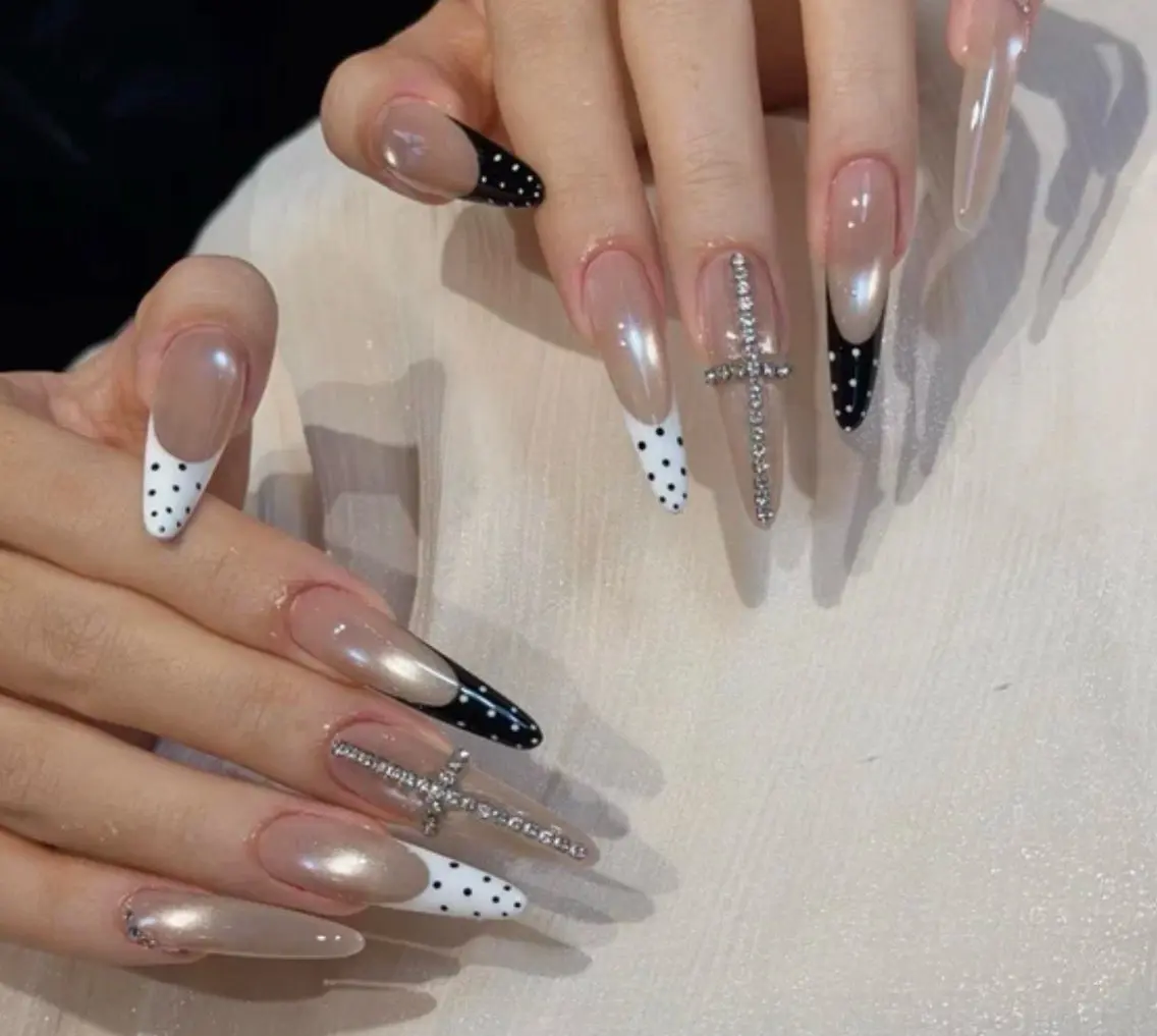 ネイル ハンドネイル ハンドケア 🍑 momo_nailのネイルデザイン