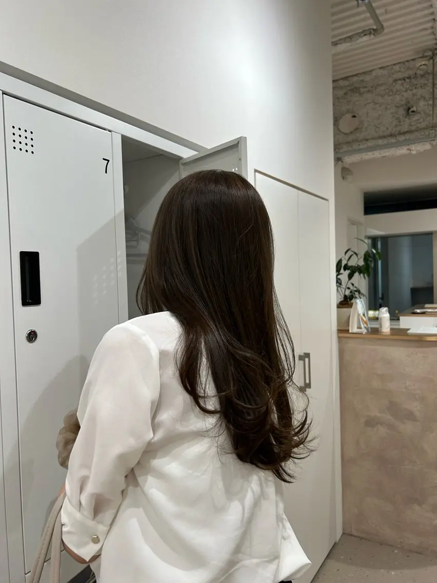 ロング ヘアカラー 小西 瑞穂のヘアスタイル