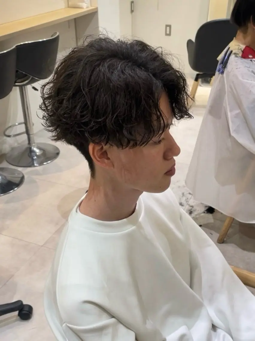 ショート パーマ メンズ センターパート メンズパーマ美容師 りゅうせいのヘアスタイル