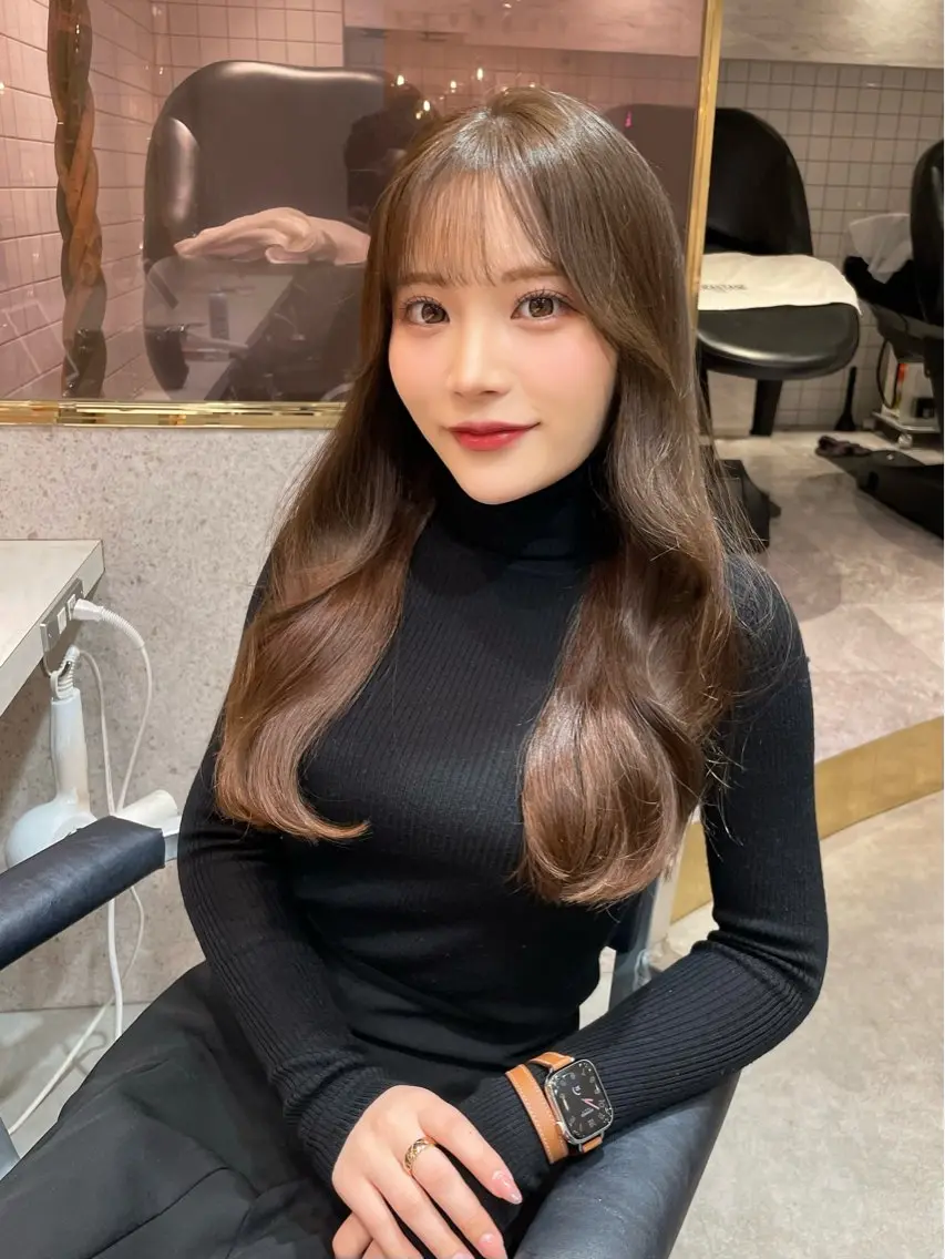 ロング カラー ベージュカラー ブリーチ 透明感カラー ダブルカラー グレージュ カット ヘアカラー トリートメント 上品ヘア🤍顔周り/ レイヤー✨/林遼一郎のヘアスタイル