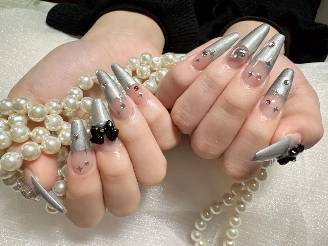 ネイル ENsalon AKIRAのネイルデザイン