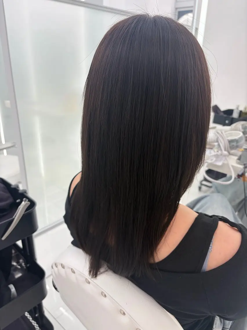 ミディアム カラー 透明感カラー ヘアカラー ヘアセット 赤み消し艶カラー🩵 前髪顔周り あやなのヘアスタイル